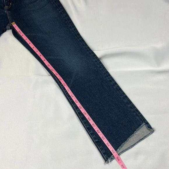 NWT SilverJean Co High Rise Fleet Kick Crop Jean Size 28 - Picture 11 of 11
